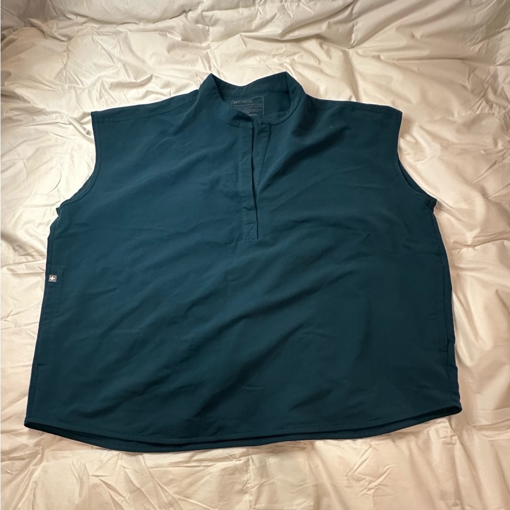 Rafaela Oversized Scrub Top